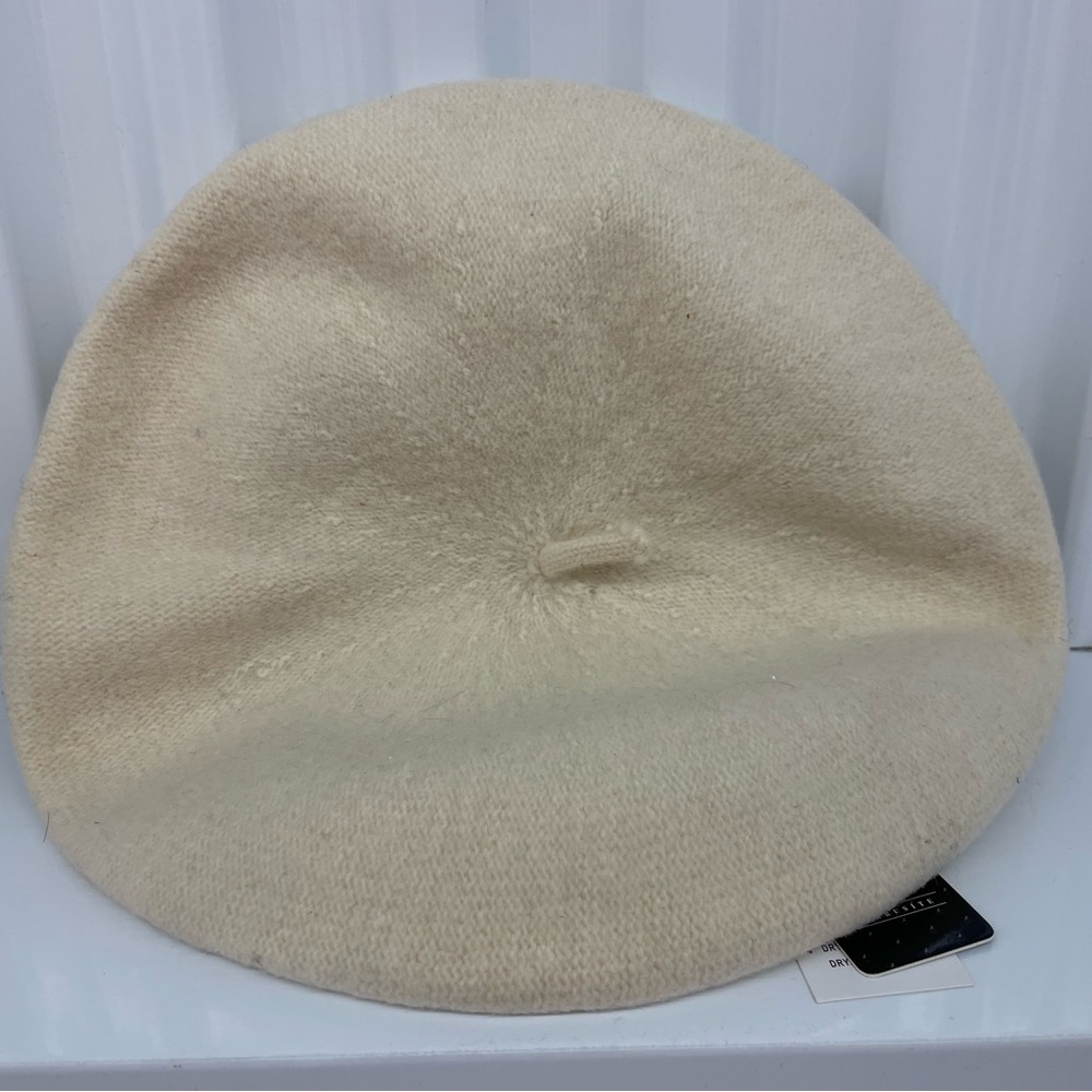 Forbusite Women’s Cream Beret - Picture 11 of 12